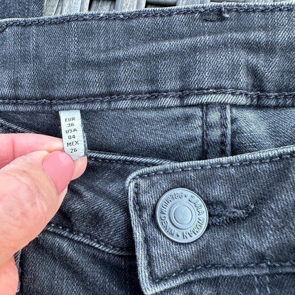 Zara Woman Medium Rise Slim Fit Deconstructed Black Skinny Jeans - Picture 8 of 16